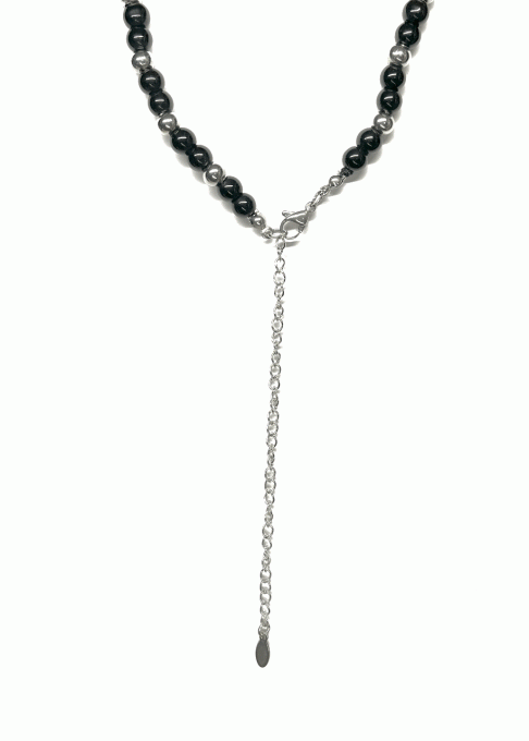 Collier perles de verre et perle d'acier