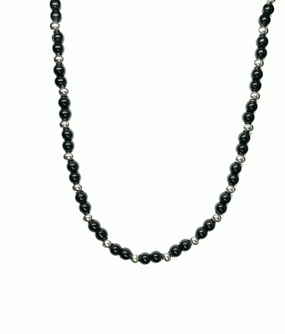 Collier perles de verre et perle d'acier